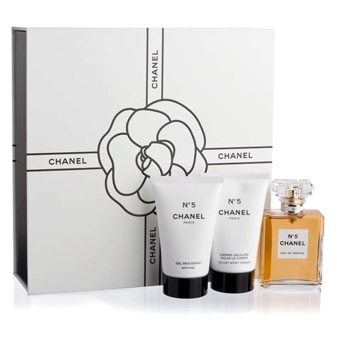 chanel fragrance gwp|Chanel fragrance set.